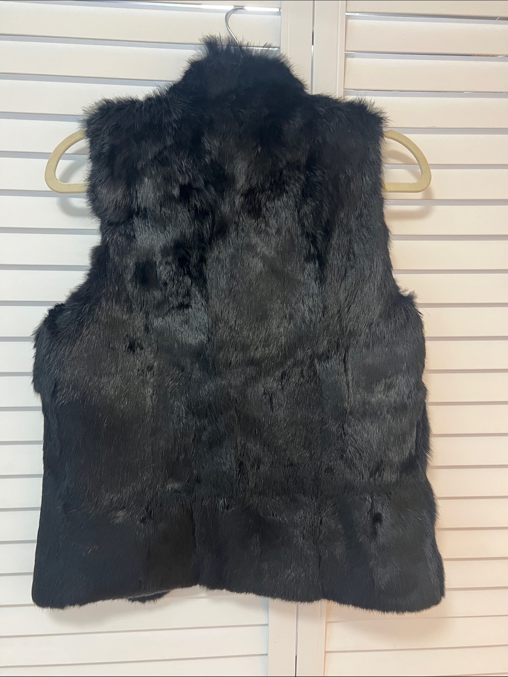 Black Rabbit Fur Vest - Picture 7 of 9